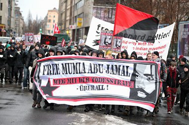 Demonstration für die Freilassung von Mumia Abu-Jamal in Berlin